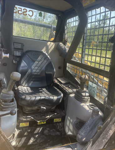 2011 Caterpillar 252B3 Skid Steer Loader