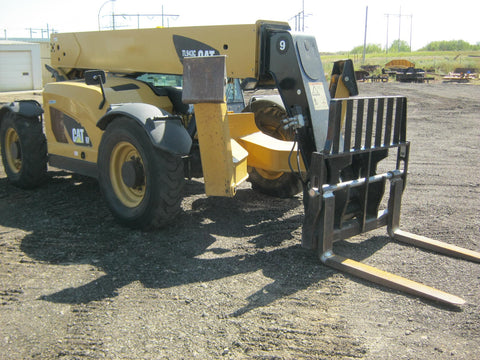 2013 Caterpillar TH943C Telehandler