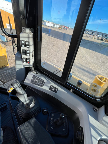 2015 Caterpillar D6T Dozer