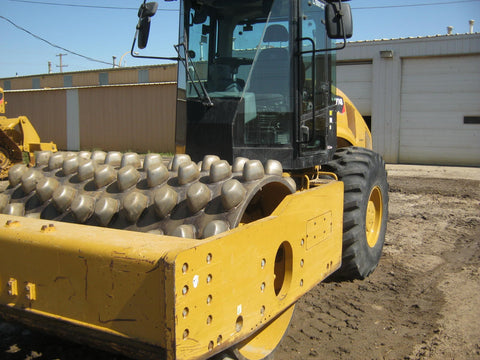 2015 Caterpillar CP74B Vibratory Single Drum Pad Compactor