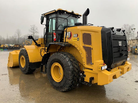 2023 Caterpillar 950 Wheel Loader